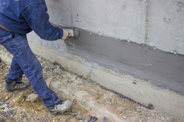 Foundation Crack Sealing in Cedar Falls